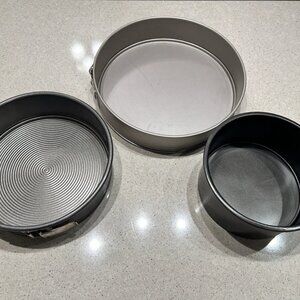 Set of 3 Spring Cake Pans